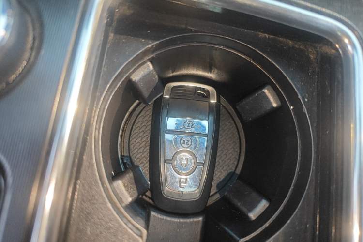 Used Lincoln Corsair 2022 2.0T Two-Wheel Drive Deluxe Edition
