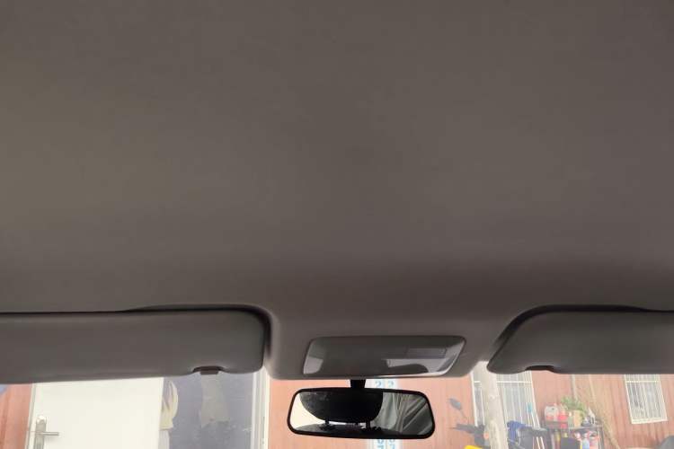 Used Wuling Alvez 2022 1.5L Manual Free-Style Model
