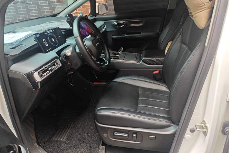 Used AION Y 2025 Plus 510 Enjoy Edition Left Front Seat