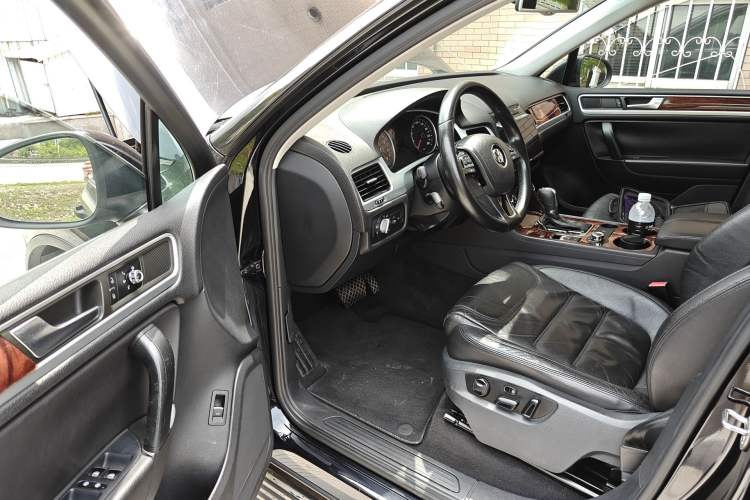 Used Volkswagen Touareg 2011 3.0 TSI Standard Version