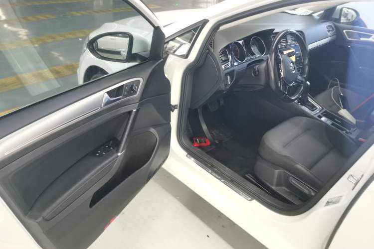 Used Volkswagen Golf 2020 280TSI DSG Comfort Version
