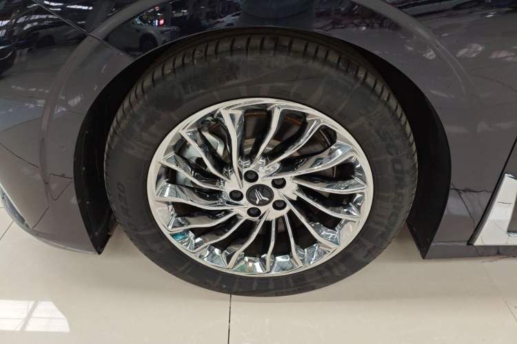 Used VOYAH Dream 2024 PHEV Ultra-Long Range Flagship Edition