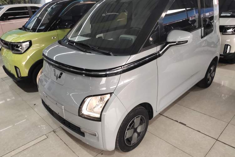 Used Wuling Air ev 2023 - Four Seats - Standard Edition