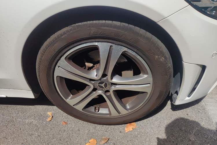 Used Mercedes-Benz C-Class 2021 C 260 L Sport Edition Right Front Wheel Hub