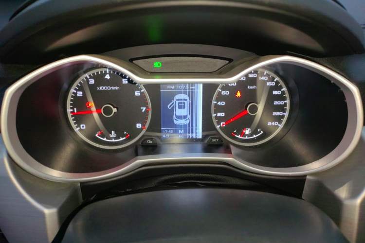 Used Geely Auto Emgrand X7 Sport 2016 2.0L Manual ZhiShang Version
