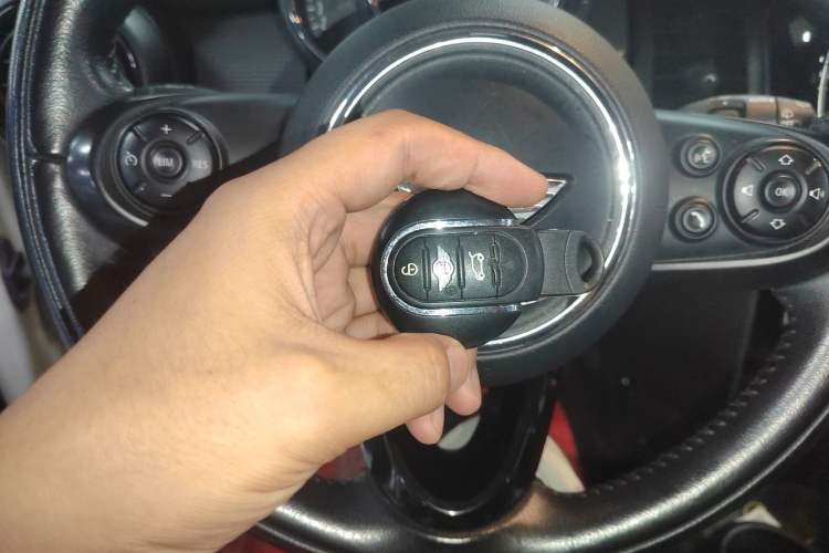 Used MINI MINI 2014 1.5T COOPER Fun