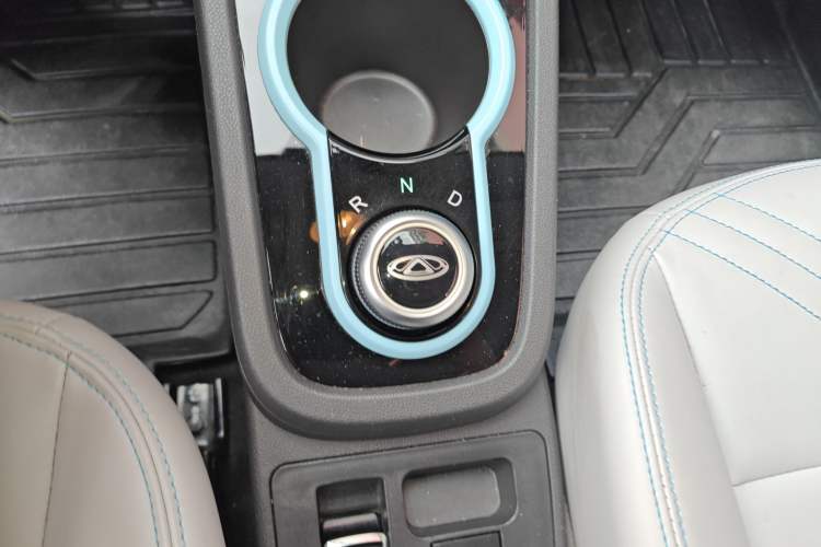 Used Chery QQ Little Ant 2021 200 000-Yuan Ant Fan Edition Talent Version Lithium Iron Phosphate 301 km Gear Lever