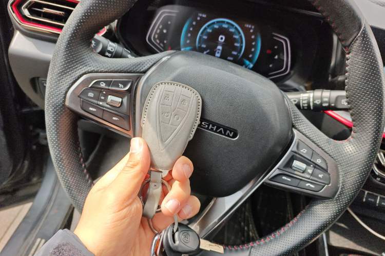 Used CHANGAN OSHAN X5 2021 1.5T DCT Flagship Edition Vehicle Key