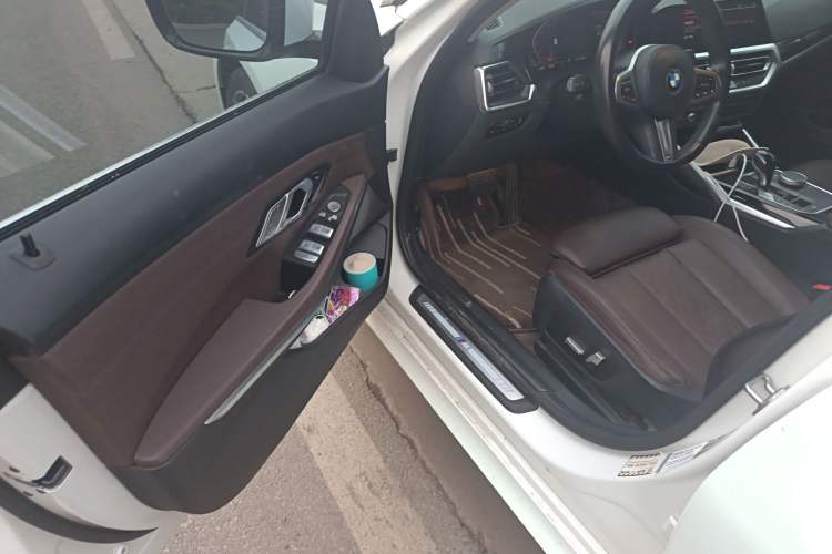 Used BMW 3 Series 2022 320Li M Sport Package Driver Seat