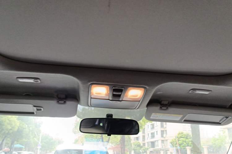 Used Hyundai ix25 2015 1.6L Automatic Two-Wheel Drive Smart GLS Trim
