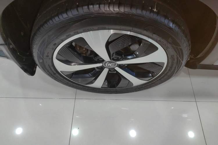 Used BYD Song PLUS New Energy 2021 DM-i 110KM Flagship Model Right Rear Wheel Hub