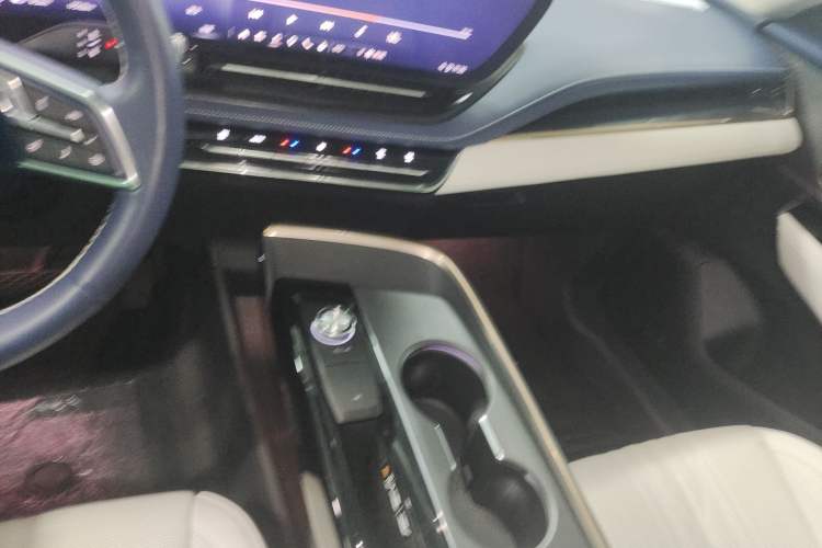 Used Buick E5 2023 Avia Four-Wheel Drive Version