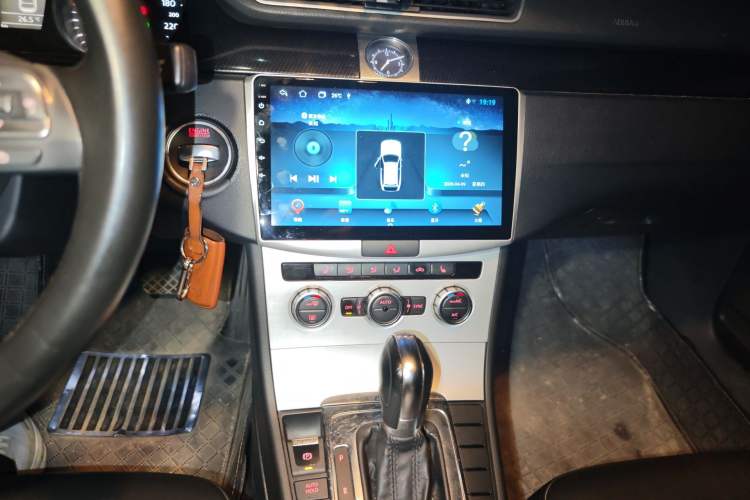 Used Volkswagen Magotan 2013 1.8TSI Luxury Model Audio And AC Panel