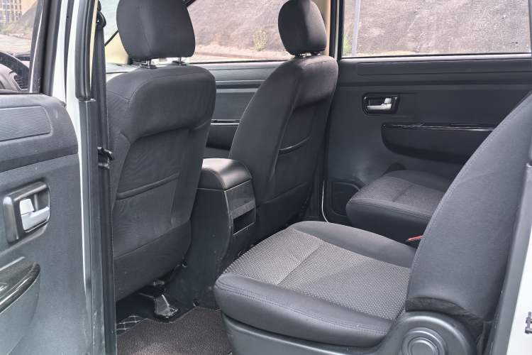 Used Dongfeng Fengon 370 2016 1.5L Manual Standard Model II 7 Seats