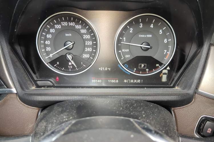 Used BMW X1 2016 xDrive20Li Luxury Model Odometer Close Up