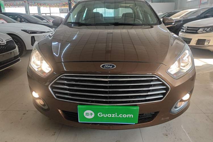 Used Ford Escort 2015 1.5L Automatic Fashion Model