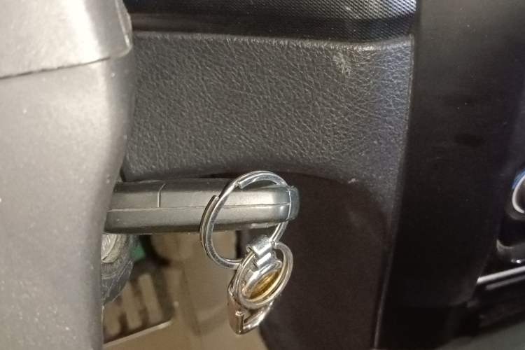 Used Haval H5 Classic 2013 Zhizun Edition 2.0L Manual Two-Wheel Drive Entry-Level Model
