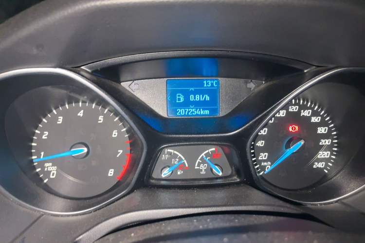 Used Ford Focus 2012 Sedan 1.6L Manual Fashion Edition
