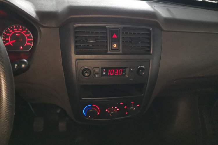 Used Wuling Rongguang S 2023 1.5L Basic Enclosed-Window Vehicle 2 Seats
