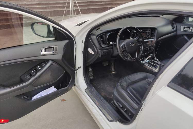 Used Kia K5 2011 2.0L Automatic Premium