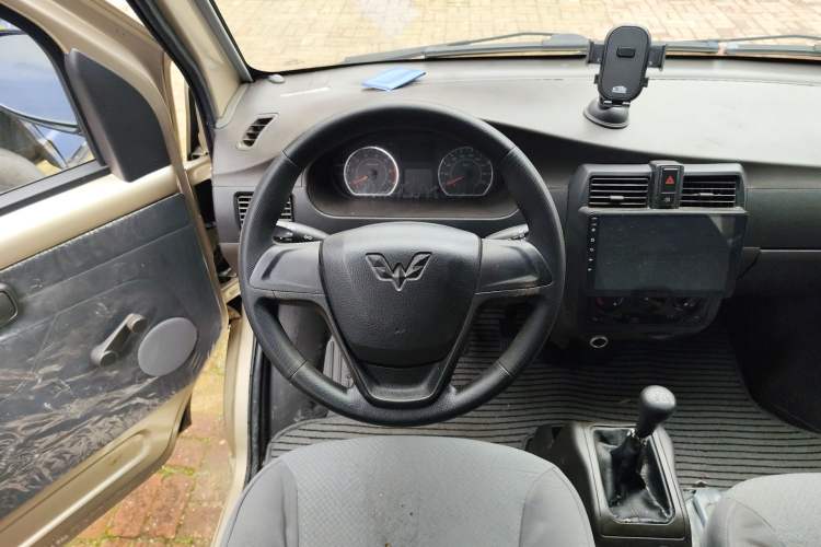 Used Wuling Rongguang 2021 1.5L Extended Basic Version L3C Steering Wheel