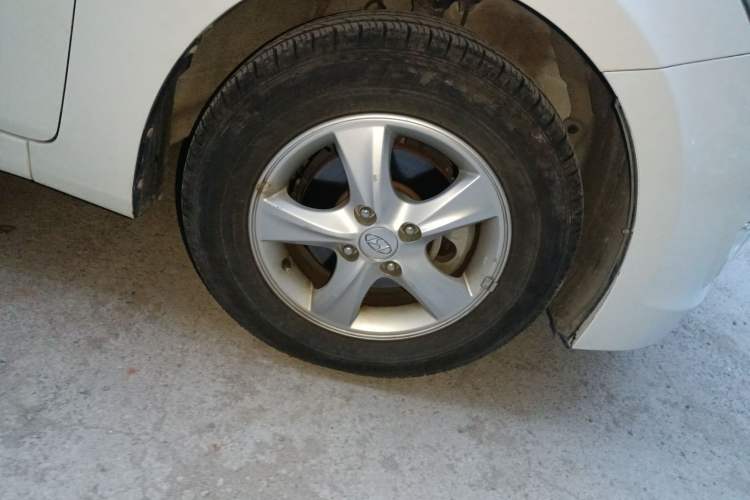 Used Hyundai Verna (older generation) 2014 1.4L Manual Smart GLS Trim