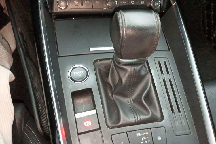 Used Citroen C5 2017 350THP Automatic Luxury Model Gear Lever