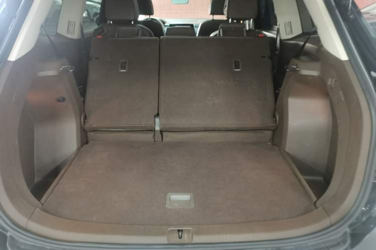 Used Volkswagen Viloran 2024 330TSI Business Edition Trunk