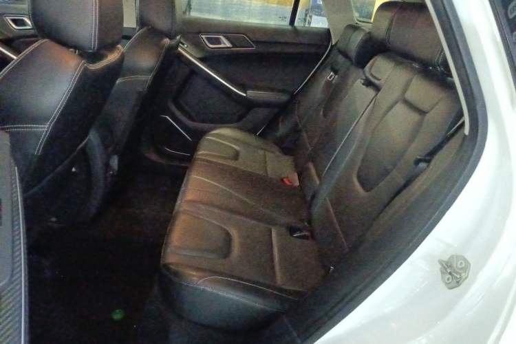 Used JMC Yusheng S330 2016 1.5L GTDi Automatic Two-Wheel Drive Prestige Edition Left Rear Seat