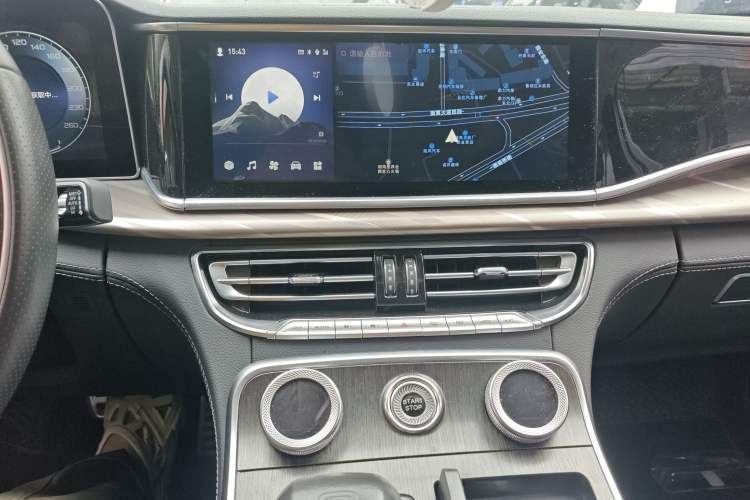 Used Hongqi H9 2022 2.0T Smart Connect Flagship Edition Audio And AC Panel