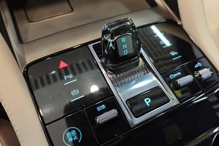 Used BYD Song PLUS New Energy 2025 EV Intelligent Driving Version 520km Premium Model Gear Lever