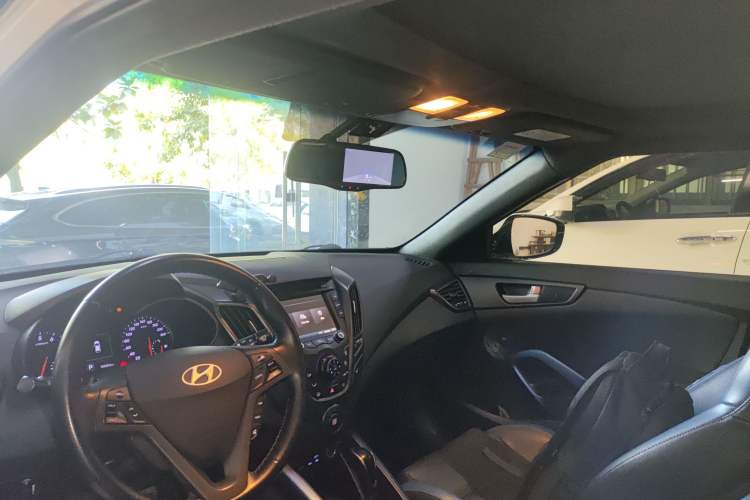 Used Hyundai Veloster 2015 1.6T Automatic Luxury Edition
