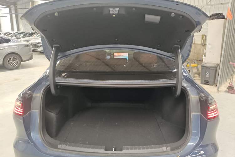 Used Geely Galaxy A7 2025 Model EM-i 150km Starship Edition Trunk