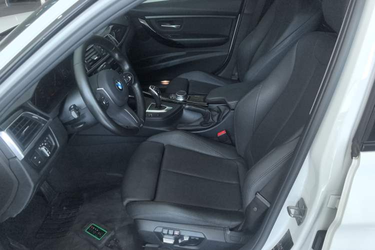 Used BMW 3 Series 2019 320Li M Sport Package Left Front Seat