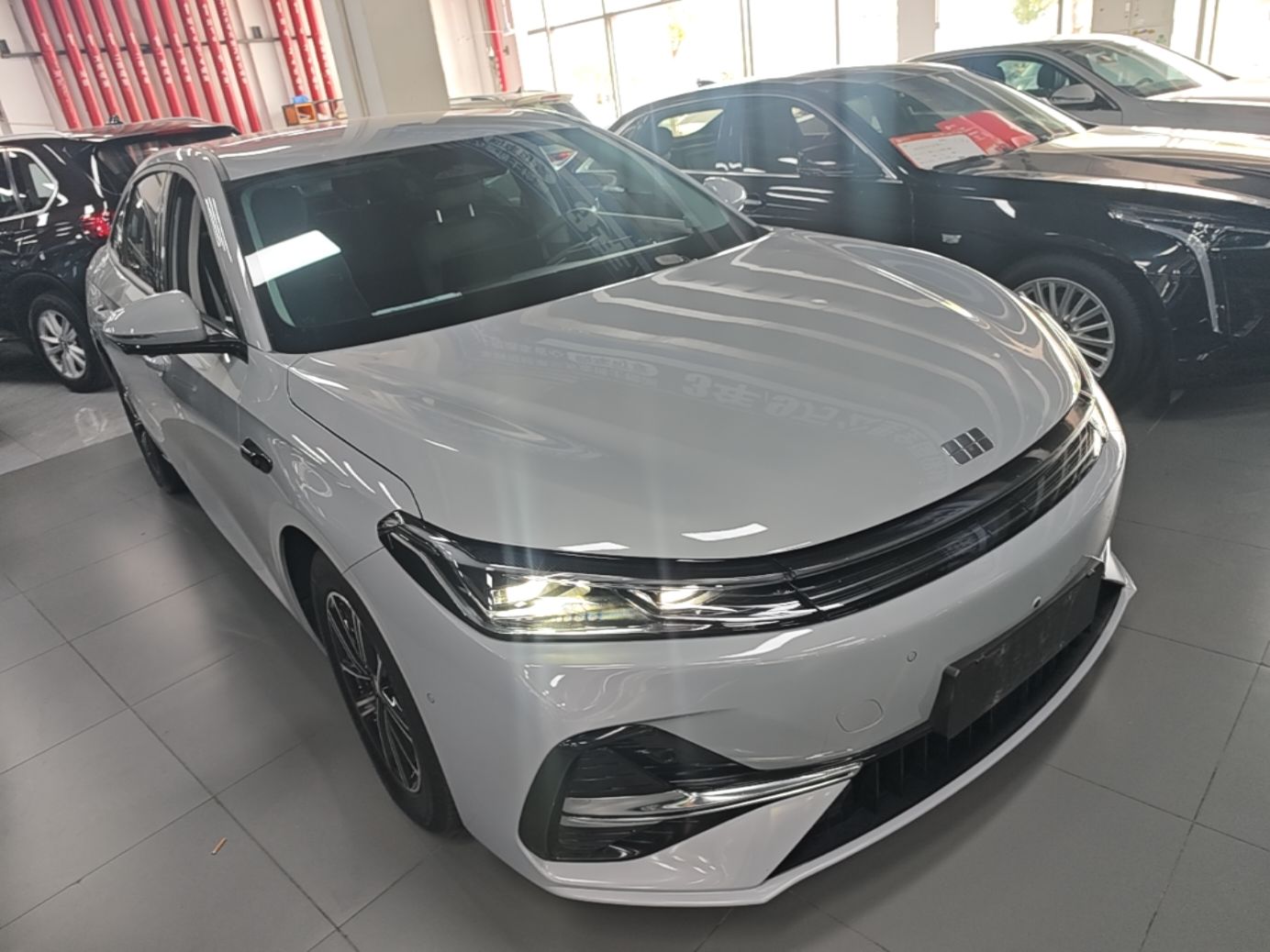 Geely Galaxy A7 2025 Model EM-i 70km Launch Edition — снимка 3