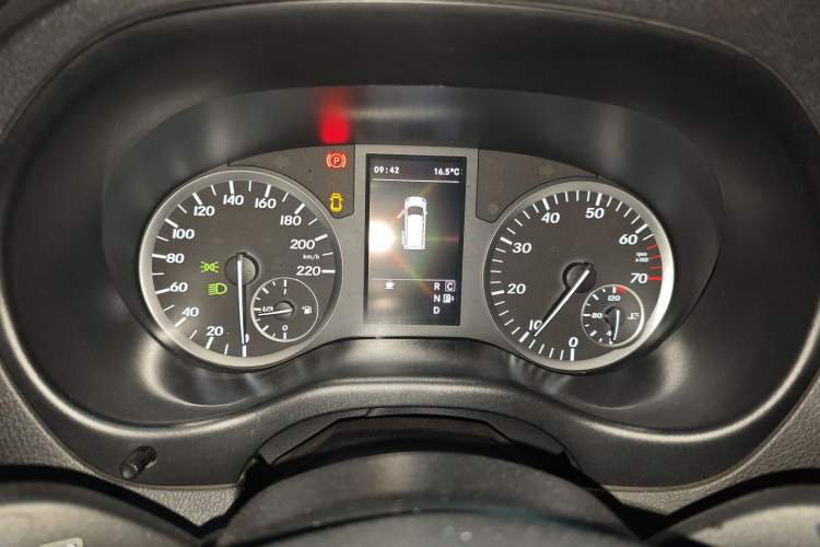 Used Mercedes-Benz Vito 2016 2.0T Business Edition
