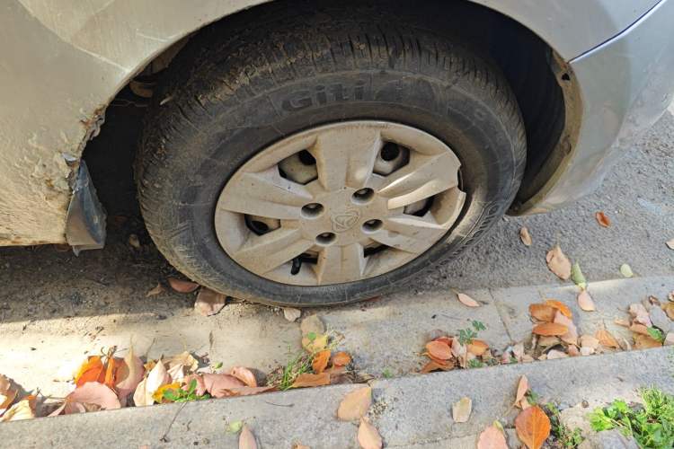 Used CHANGAN KAICHENG Ounuo S 2012 1.3L Base Version Right Front Wheel Hub