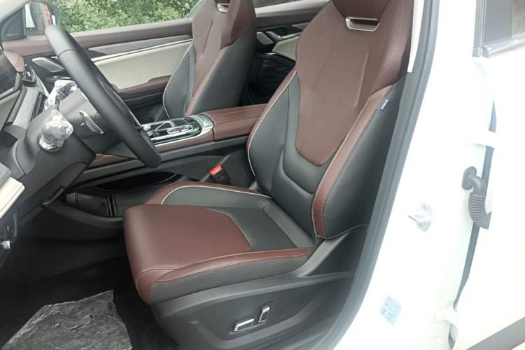 Used SOL QX 2021 300T DCT Prestige Smart Connectivity Version
