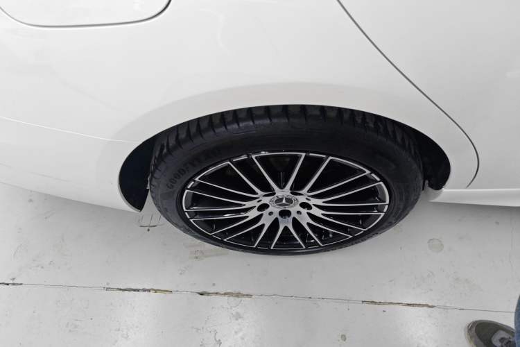 Used Mercedes-Benz C-Class 2024 Restyled C 260 L Sport Edition Exterior 5