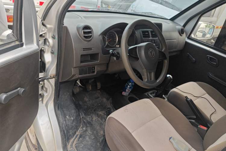 Used Dongfeng Xiaokang K05S 2022 1.3L High-Power Base Version Center Console