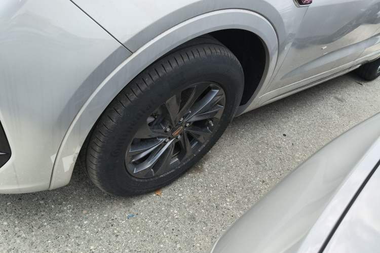 Used Hongqi HS5 2023 2.0T Qixiang Pro Edition Left Front Wheel Hub