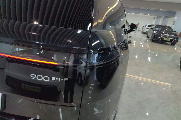 Used Lynk & Co 900 2025 2.0T Ultra Right Rear Taillight