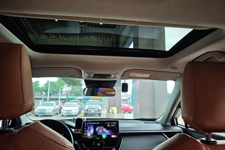 Used Toyota Corolla Cross 2023 Dual-Motor 2.0L Elite Edition Headliner