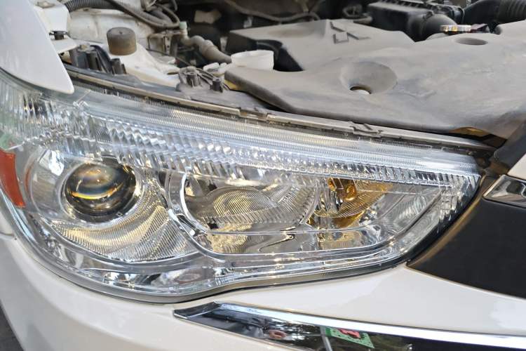 Used Mitsubishi ASX 2016 1.6L Manual Two-Wheel Drive Pioneer Edition
