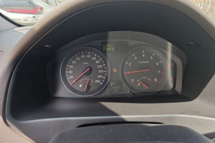 Used Volvo S40 2011 2.0L Automatic Zhiya Edition Instrument Cluster