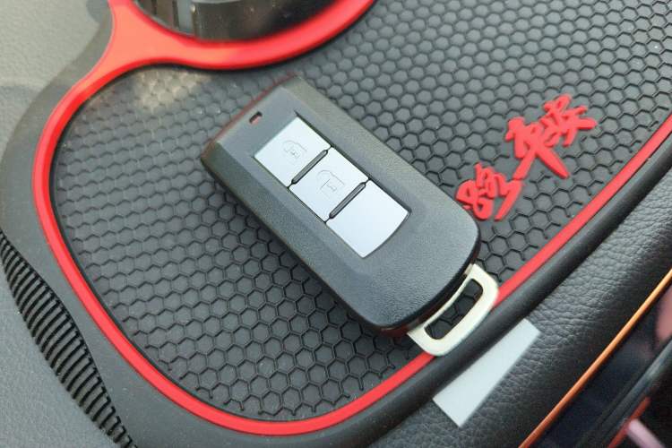 Used Mitsubishi Outlander 2018 2.0L Two-Wheel Drive Glory Edition 5 Seats
