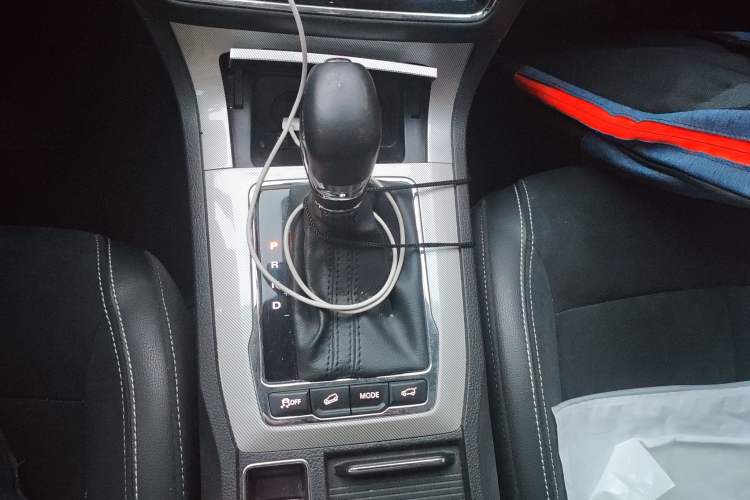 Used Roewe RX5 New Energy 2017 eRX5 50T Hybrid Connected Prestige Flagship Edition
