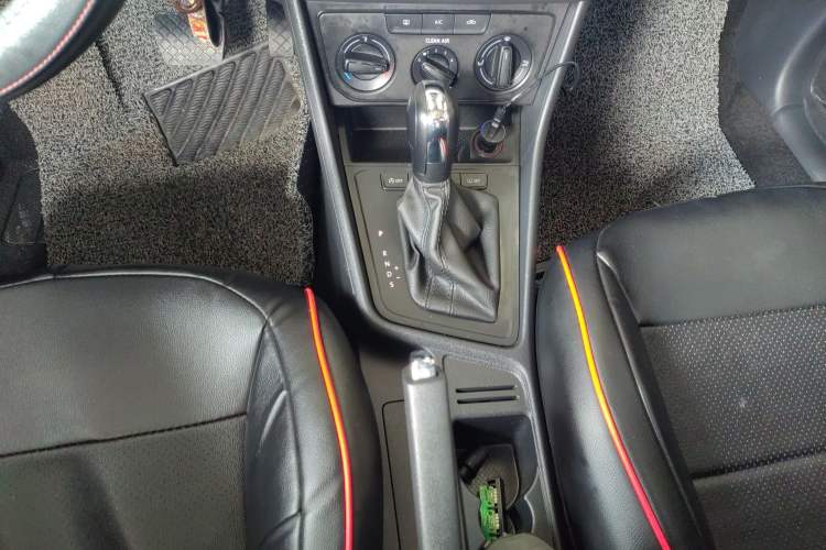 Used Volkswagen Lavida 2019 Lavida Start 1.5L Automatic Trendy Version China VI Standard