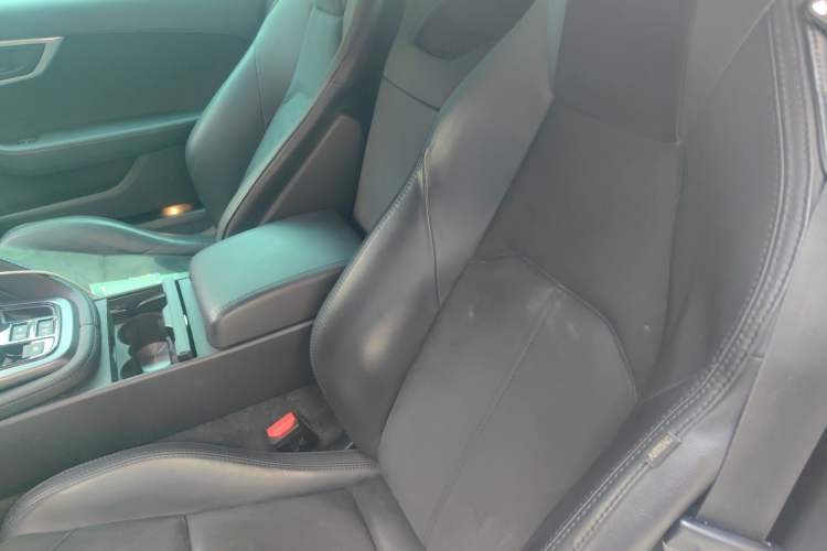 Used Jaguar F-TYPE 2019 2.0T Hardtop Version
