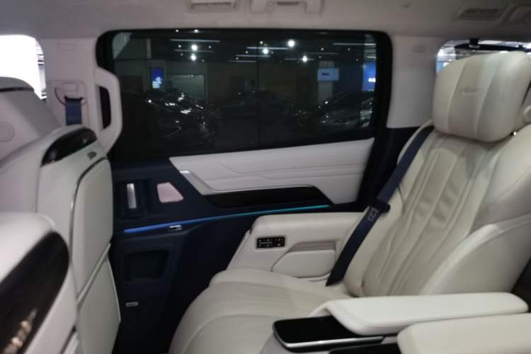 Used Buick Century 2023 2.0T Six-Seater Yinshi Edition